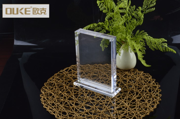 高端定制有機(jī)玻璃相框