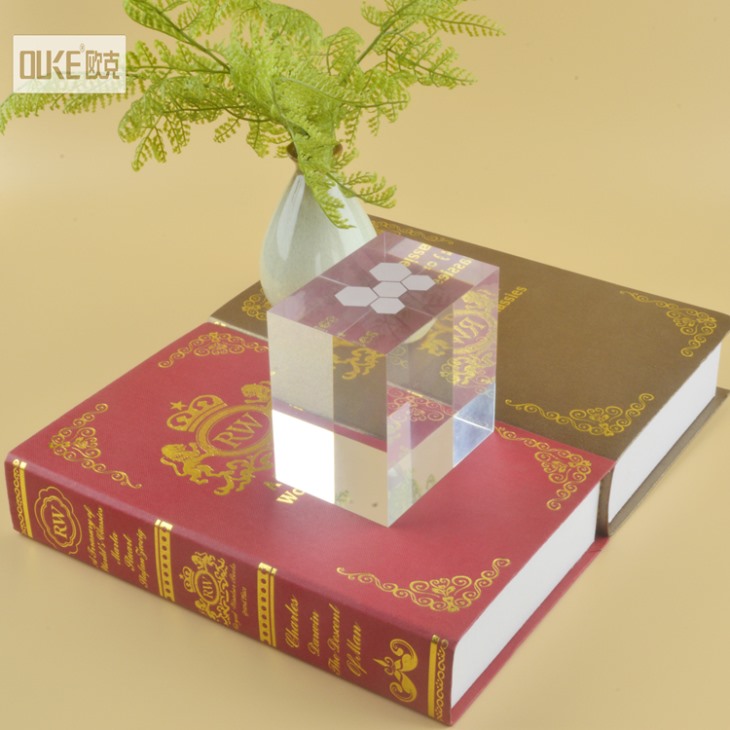 有機(jī)玻璃工廠加工亞克力工藝品